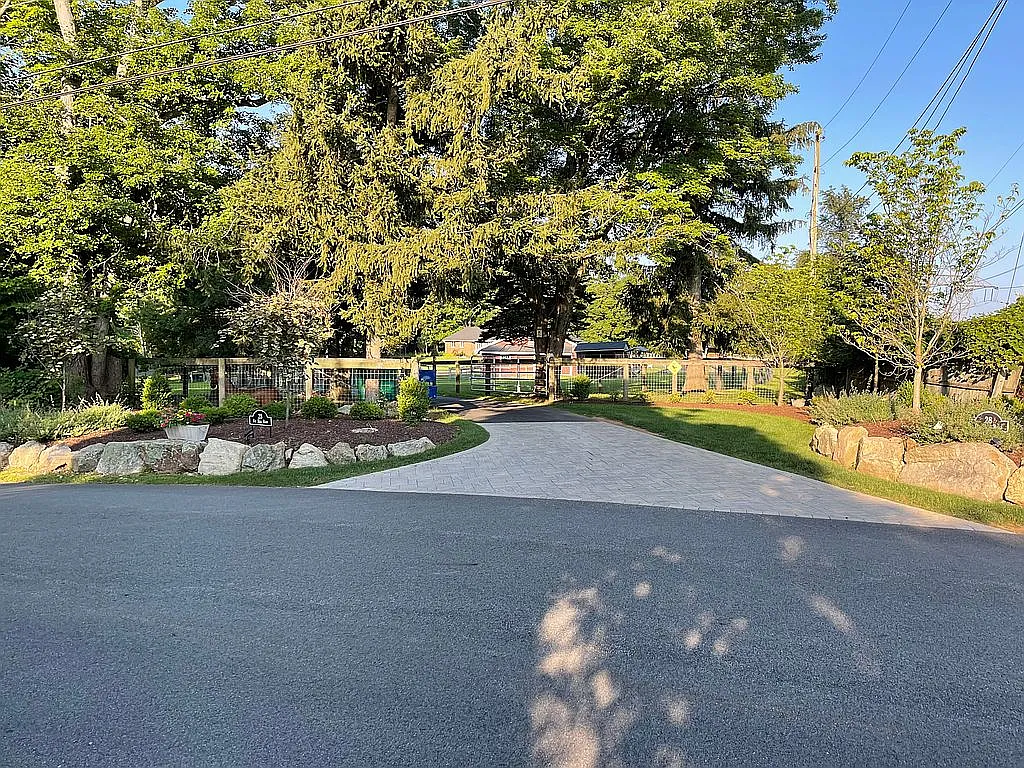 28 Fox Hill Rd photo 1