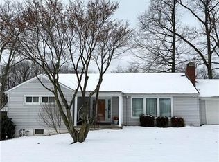 126 Dolphin Dr, Butler, PA 16002