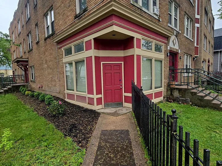 165 Westland St — Photo 9