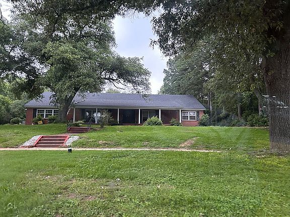 2nd image of 406 Myrtle Dr