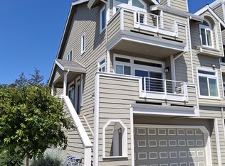 2063 Stonefield Ln, Santa Rosa, CA 95403