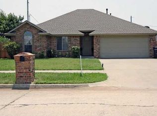 1008 SW 15th St, Moore, OK 73160