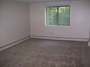 367 Simmonsville Ave APT 3311, Johnston, RI 02919