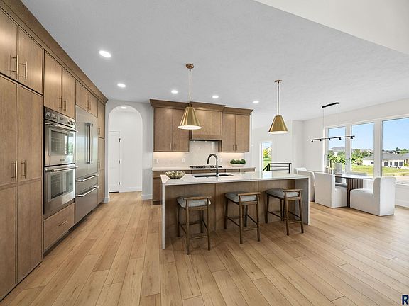 3rd image of 7300 E Misty Knoll Cir