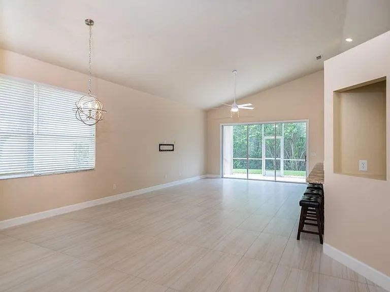 1159 Kilkenny Ln — Photo 6