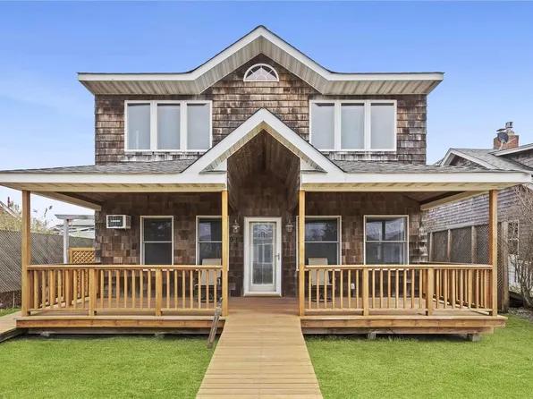 915 Evergreen Walk, Ocean Beach, NY 11770