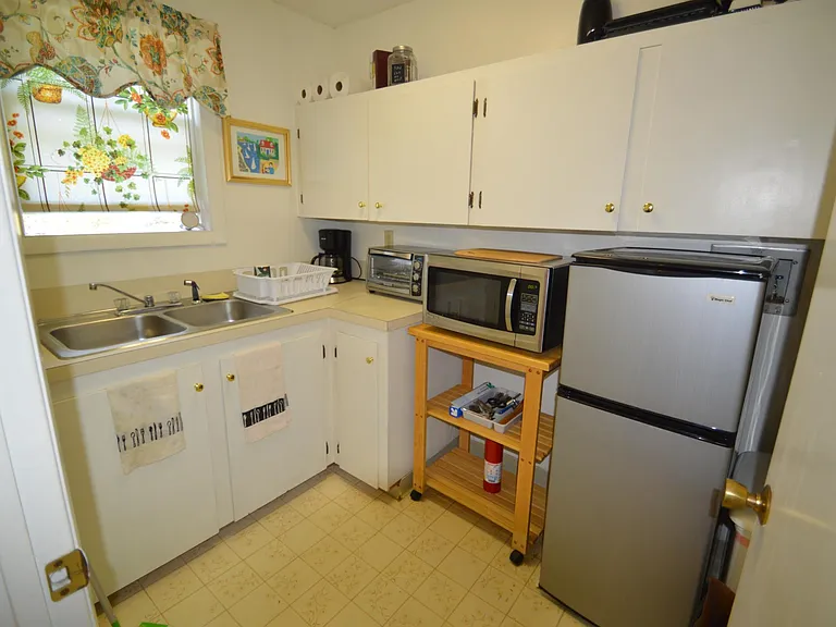 28 Merton Rd #2 — Photo 4