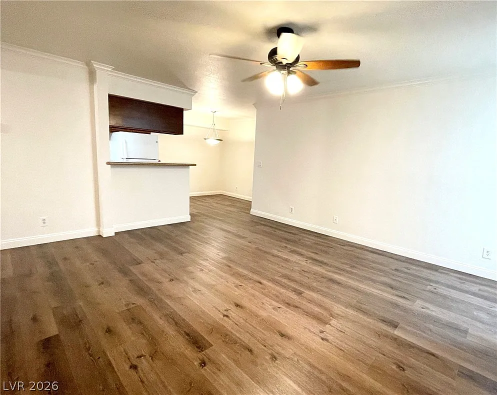 2 bed, 2.0 bath, 927 sqft, $1,235 — Photo 3