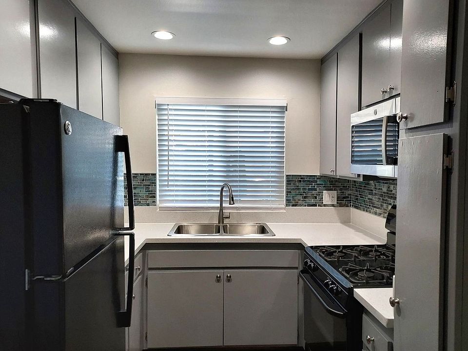 1st image of 4052 Oregon St #2