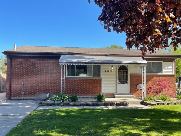 23025 Raymond St, Saint Clair Shores, MI 48082