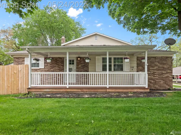508 Chamberlain St APT 8, Flushing, MI 48433