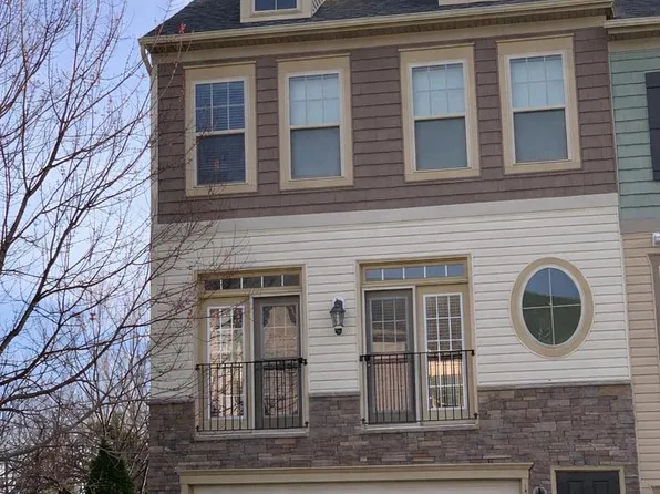 1401 Occoquan Heights Ct, Occoquan, VA 22125