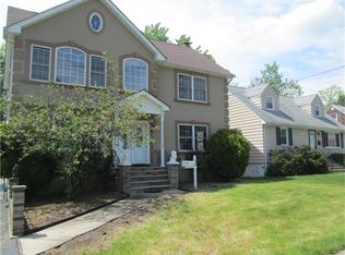 39 Amherst Ave, Colonia, NJ 07067