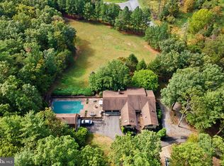 1802 Chestnut Grove Rd, Winchester, VA 22603