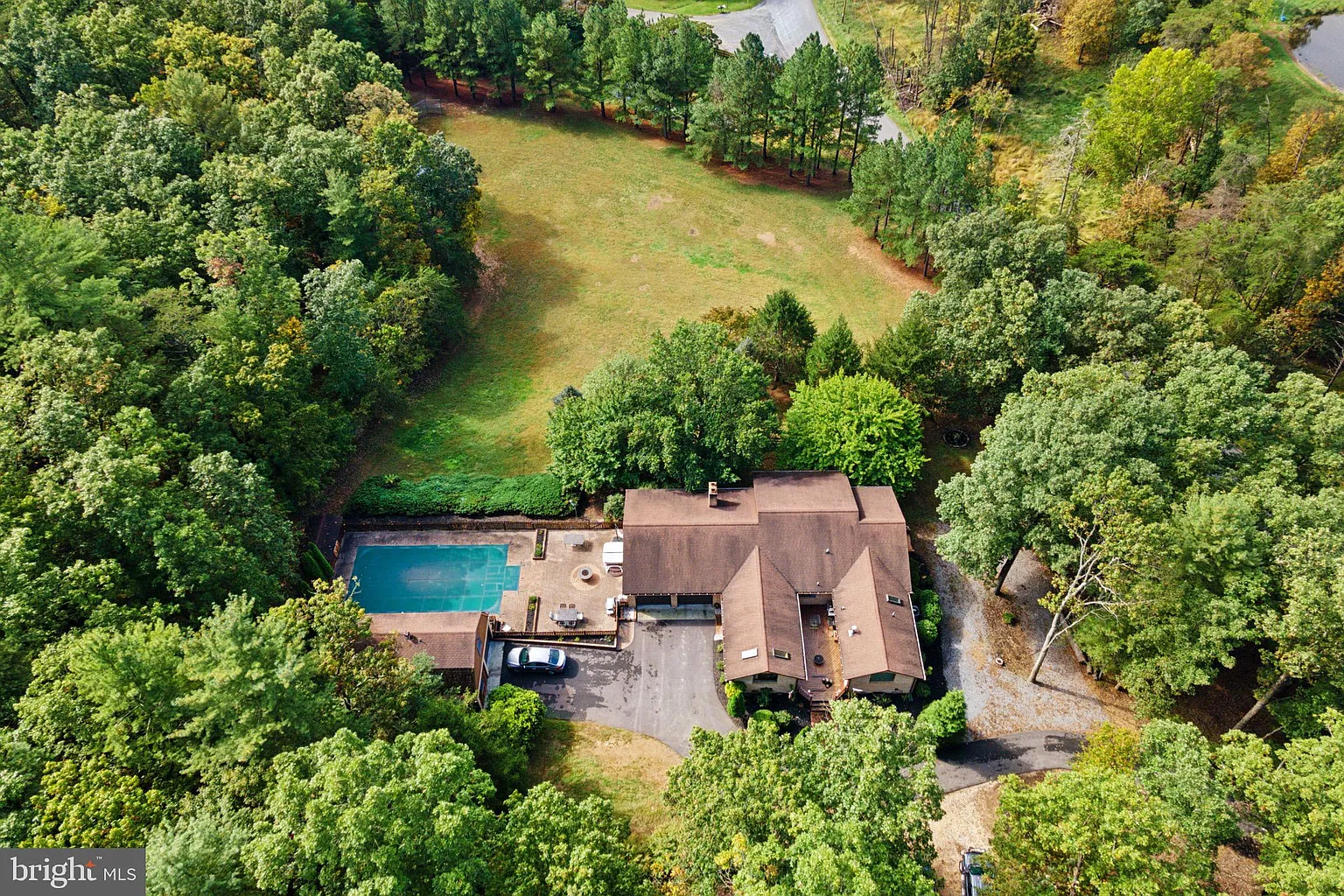 1802 Chestnut Grove Rd photo 1