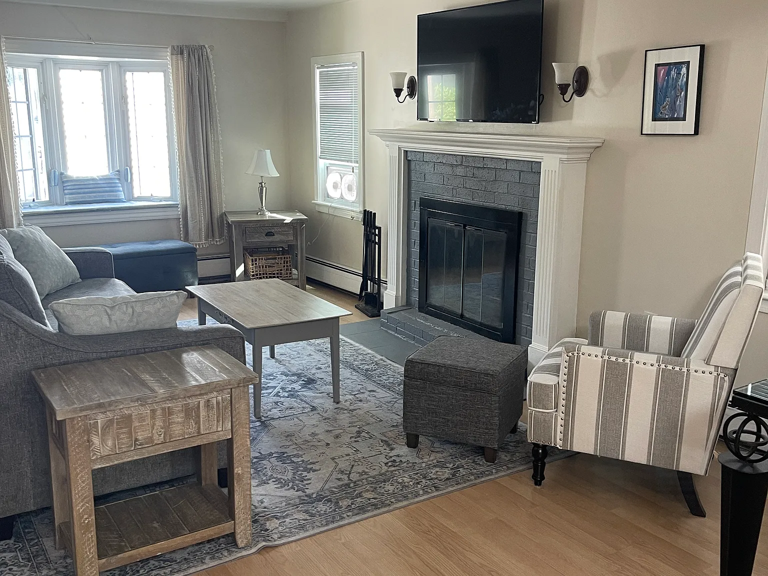 2 bed, 1100 sqft, $3,100 — Photo 2