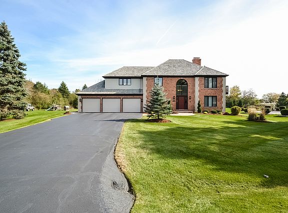 2nd image of 30 Saint John Dr