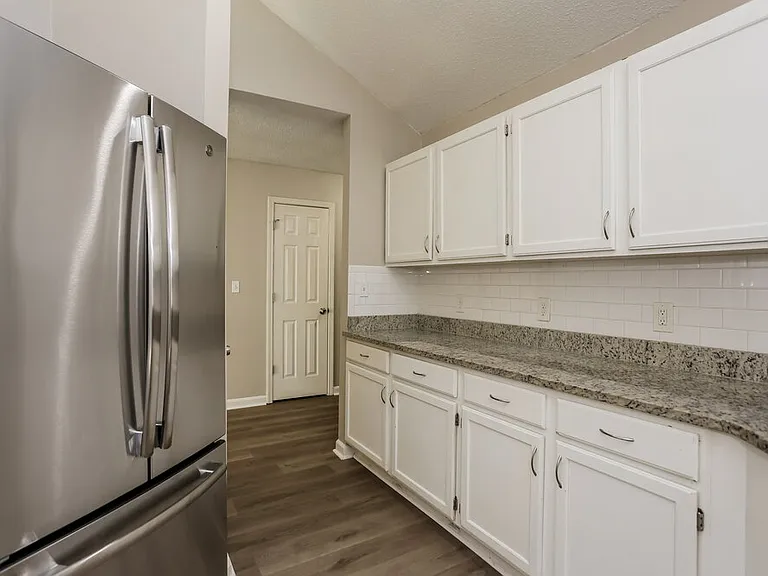 359 Tait Rd — Photo 9