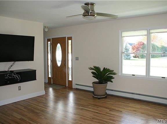 2nd image of 354 Williams Way N