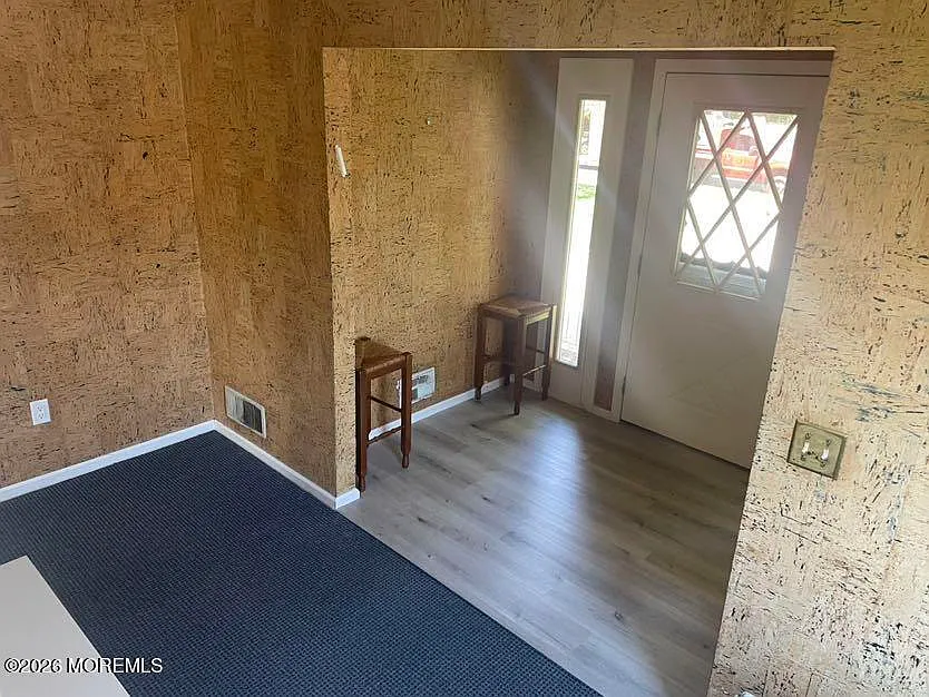 3 bed, 1784 sqft, $1,600 — Photo 2