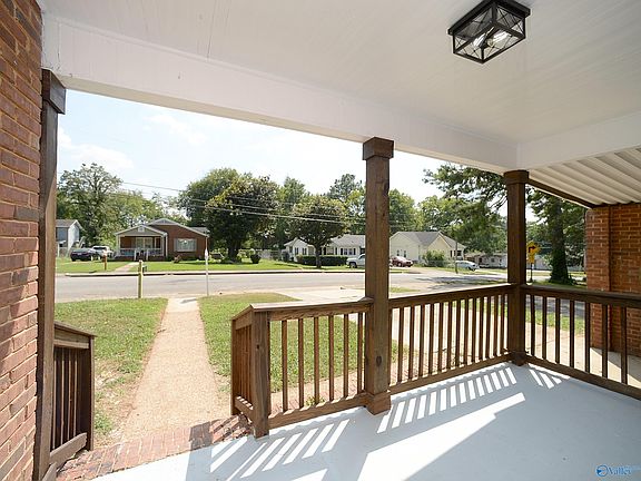 3rd image of 2820 Union Dr NW