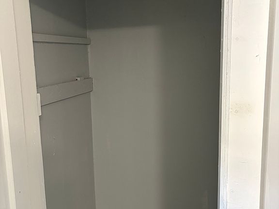 4th image of 308 Ludlow Ave #308HALF