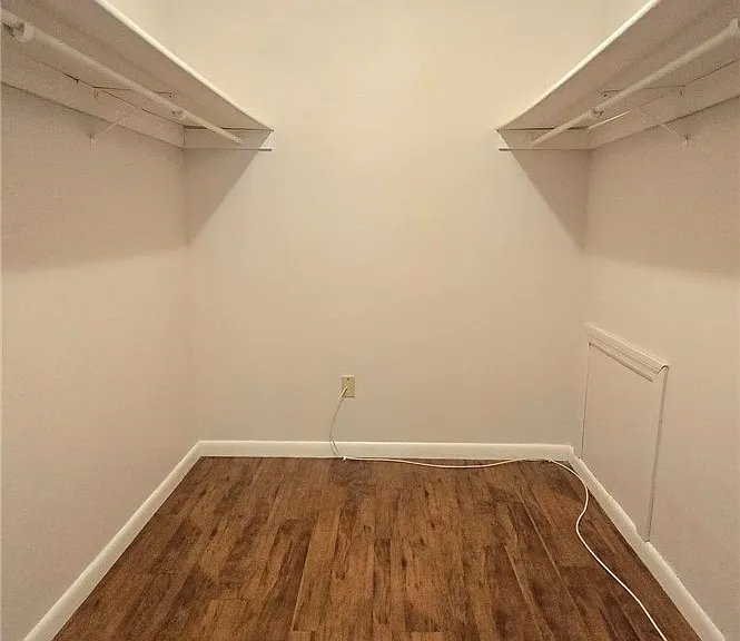 757 Memorial Dr — Photo 10