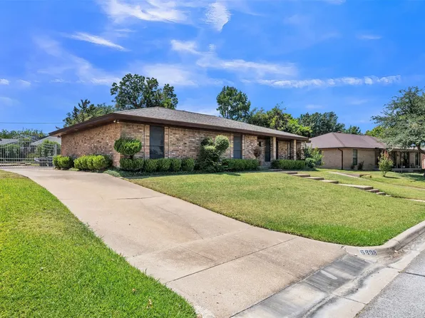 6808 Winchester Ct, Fort Worth, TX 76133