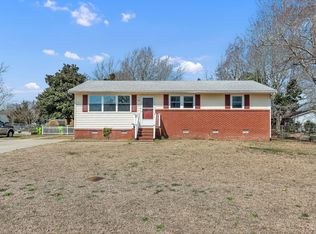 306 Glancy St, Swansboro, NC 28584