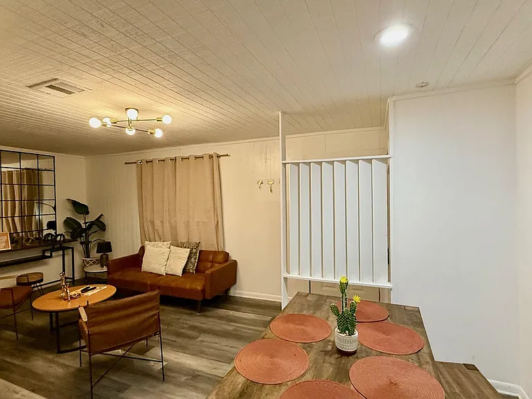 1802 E University Ave #A — Photo 22