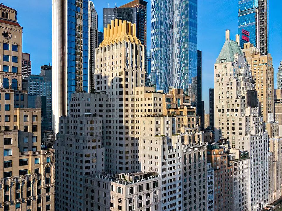 1st image of 106 Central Park S APT 8I