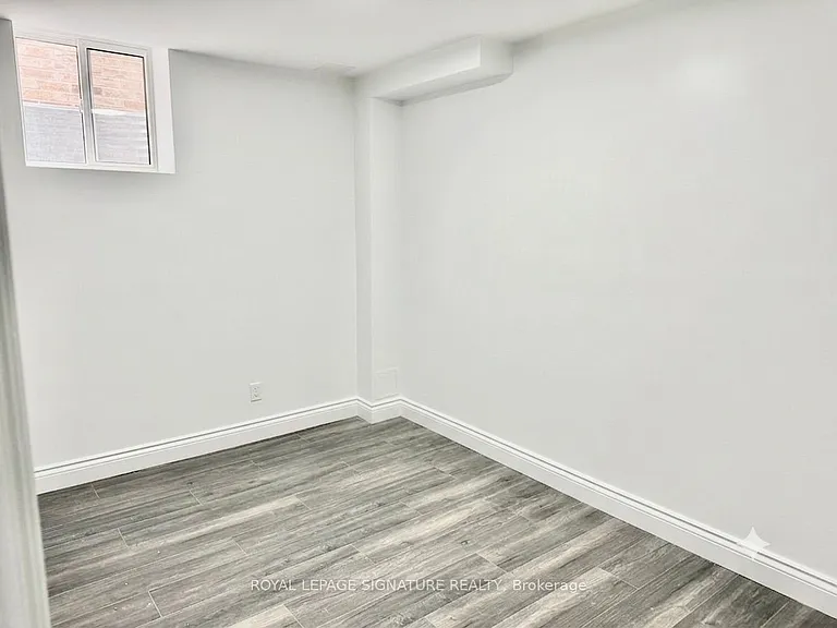 80 Midcrest Cir — Photo 13