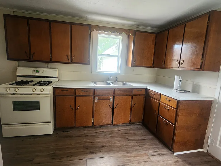 413 Fulton St — Photo 4