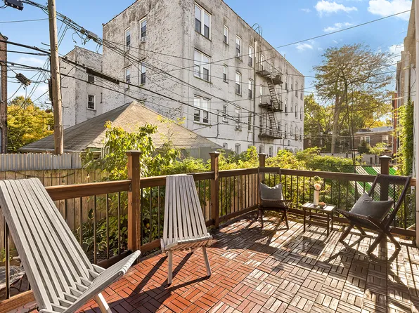 20 Stephens Court image 14 of 15