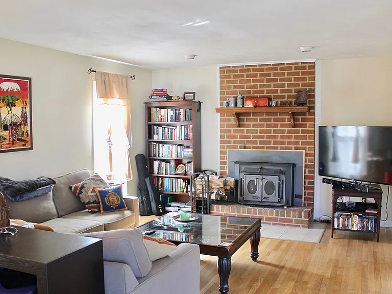 1149 Balch Pl — Photo 4