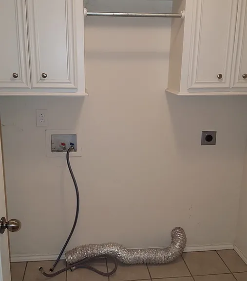 1002 Oshkosh Ave — Photo 37