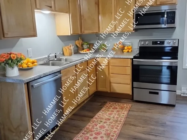 627 E 2nd St S #3, Ladysmith, WI 54848