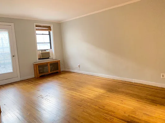Rented by Chana Ofek, LREB | media 1