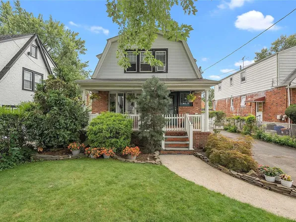 104 Hawthorne Avenue, Floral Park, NY 11001