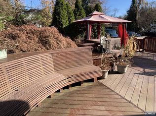 71 Hudson Ave, Tenafly, NJ 07670