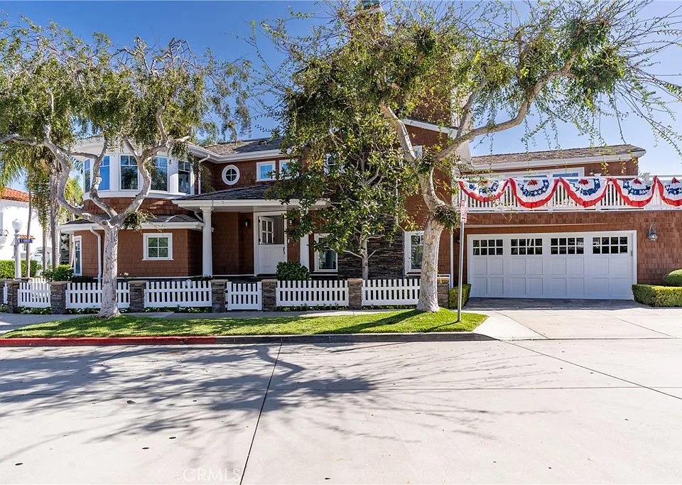 1701 W Balboa Blvd