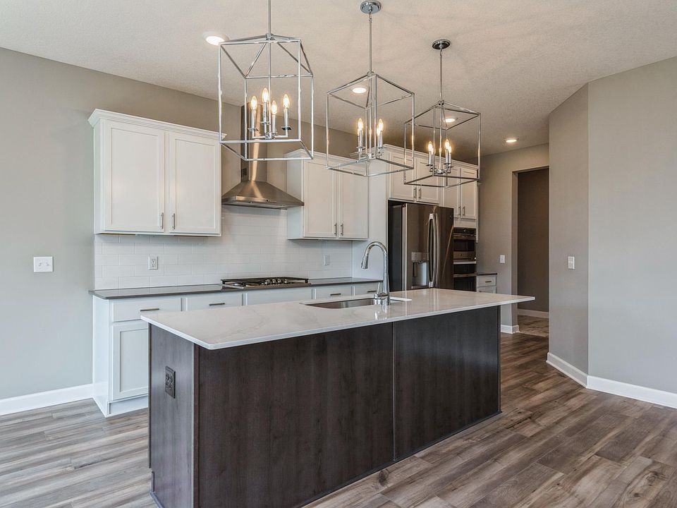 1st image of 7392 Forest Ln