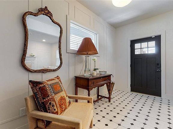5th image of 1902 W 57th St