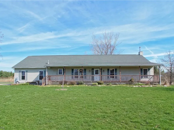 6749 Trumbull Rd, Thompson, OH 44086