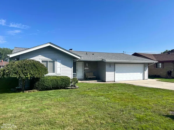 7230 Cardinal Rd, Algonac, MI 48001