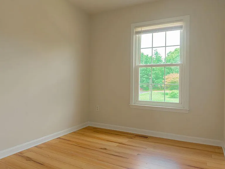 9836 Plaza View Way — Photo 33