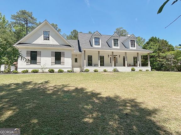 4th image of 2004 Moores Mill Dr