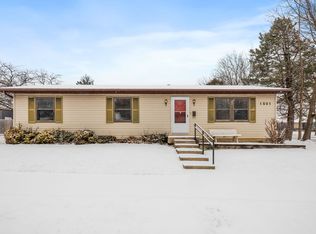 1501 Dearborn St, Joliet, IL 60435