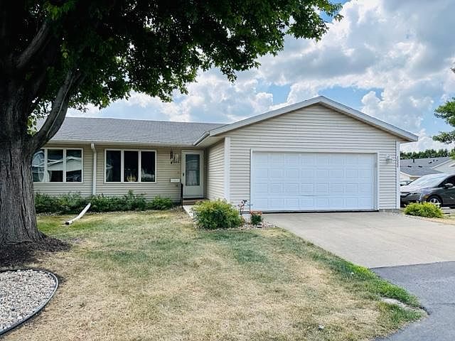 3026 25th St NW, Rochester, MN 55901 | Zillow