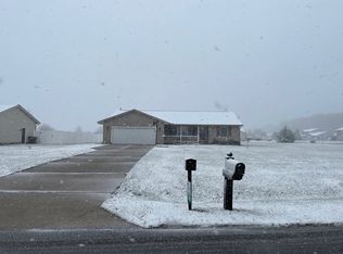 2075 Friar Tuck Cir, Adrian, MI 49221